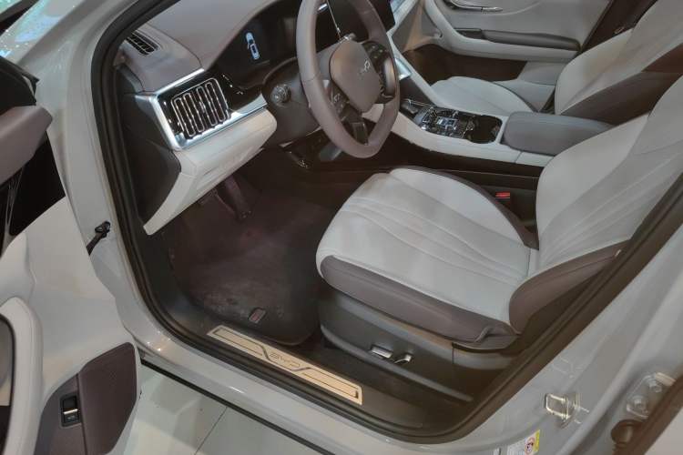 Used BYD Song PLUS New Energy 2025 DM-i Intelligent Driving 160KM Flagship Model
