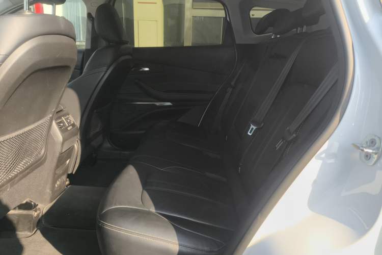 Used  Lingyun 2019 1.6T Two-Wheel Drive Star曜 Edition