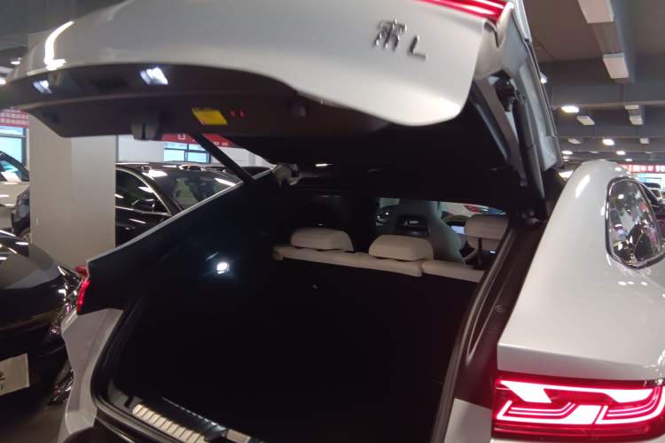 Used BYD Song L EV 2025 662 km Advanced Intelligent Driving Version
