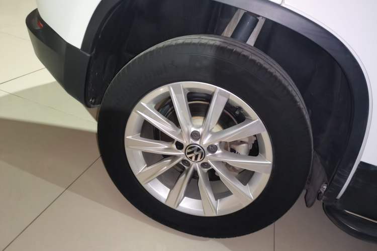 Used Volkswagen Tiguan 2017 300TSI Automatic Two-Wheel Drive Silk Road Comfort Edition