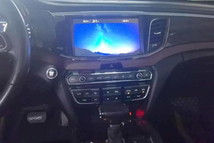 Used GAC Trumpchi GS8 2017 320T Two-Wheel Drive Luxury Smart Connectivity Version (7 Seats)
