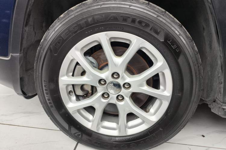 Used  Cherokee 2016 2.4L Professional Smart Version