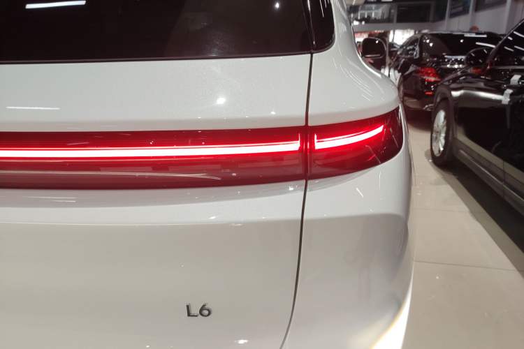 Used Li Auto L6 2025 Pro Smart Refresh Edition
