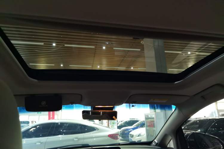 Used Buick GL8 2021 Land Cruiser Executive Class 652T Smart Luxury Model
