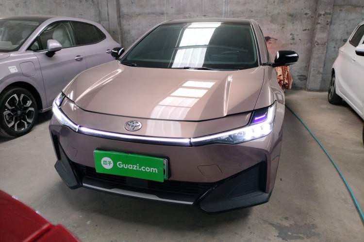 Used Toyota bZ3 2023 616 km Long-Range Premium