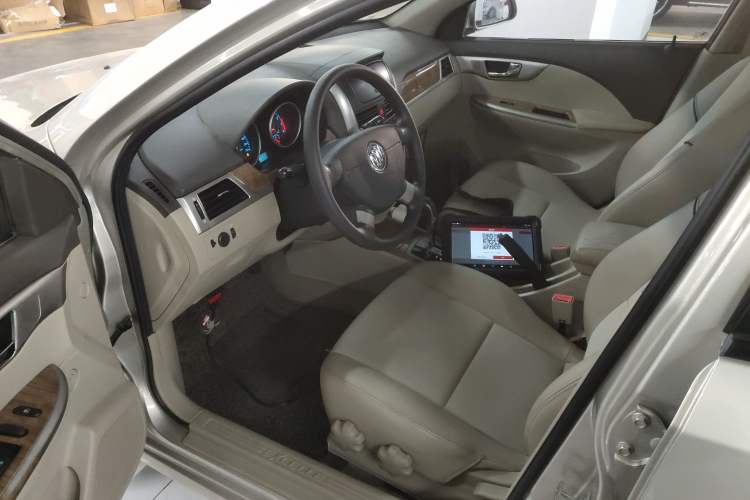 Used Buick Excelle 2015 1.5L Automatic Classic Model
