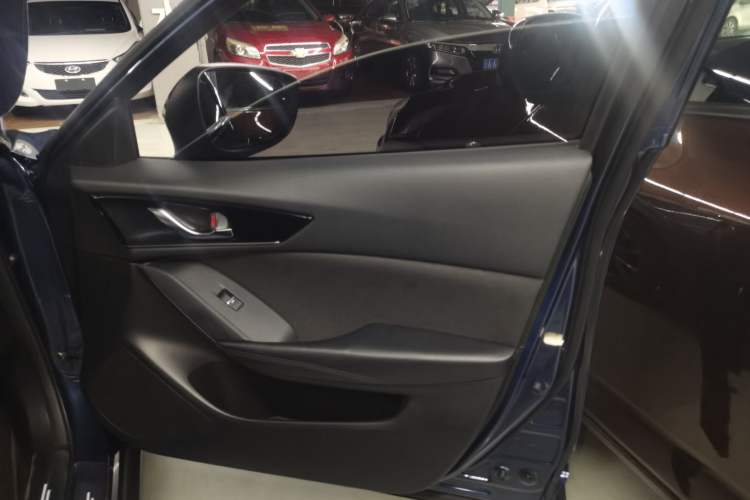 Used Mazda CX-4 2021 2.0L Automatic Two-Wheel Drive Blue Sky Dynamic Edition
