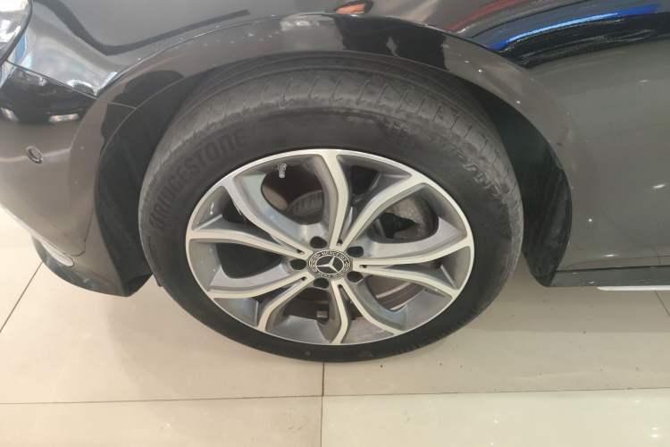 Used Mercedes-Benz E-Class 2023 Restyled E 300 L Sporty and Stylish Edition
