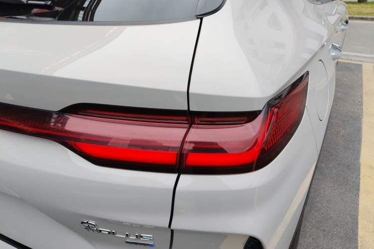 Used BYD Song PLUS New Energy 2025 EV Smart Drive Edition 605km Flagship Model
