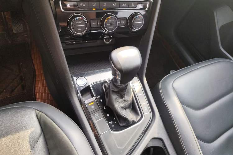 Used Volkswagen Tiguan L 2018 330TSI Automatic Two-Wheel Drive Luxury Edition