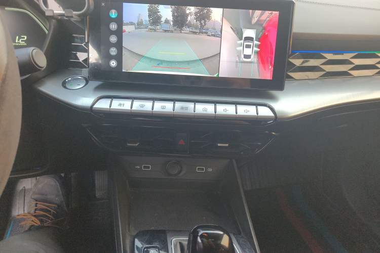 Used MG 5 2023 180 DVVT CVT Luxury Edition