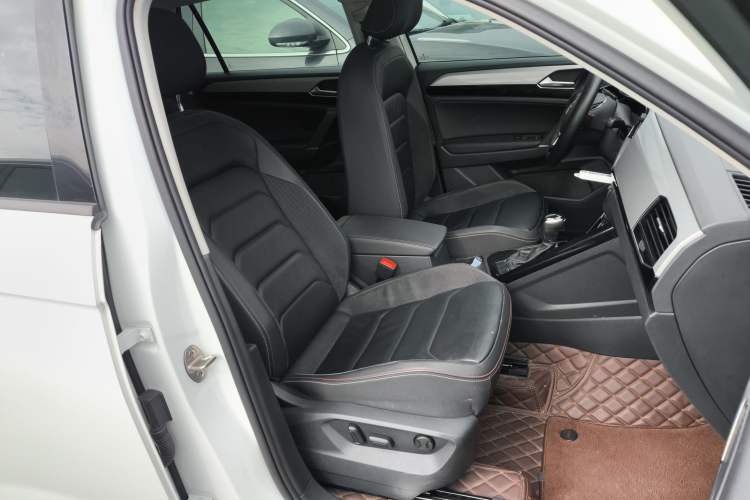 Used Volkswagen Tayron 2019 330TSI Two-Wheel Drive Luxury Model China VI Standard