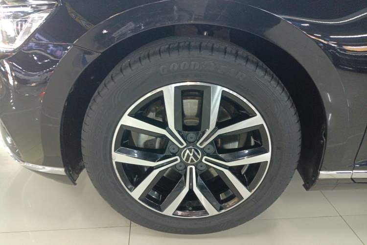 Used Volkswagen Magotan 2020 330TSI DSG Leading Model
