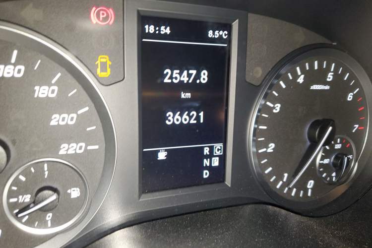 Used Mercedes-Benz Vito 2021 2.0T Elite Version 7 Seats
