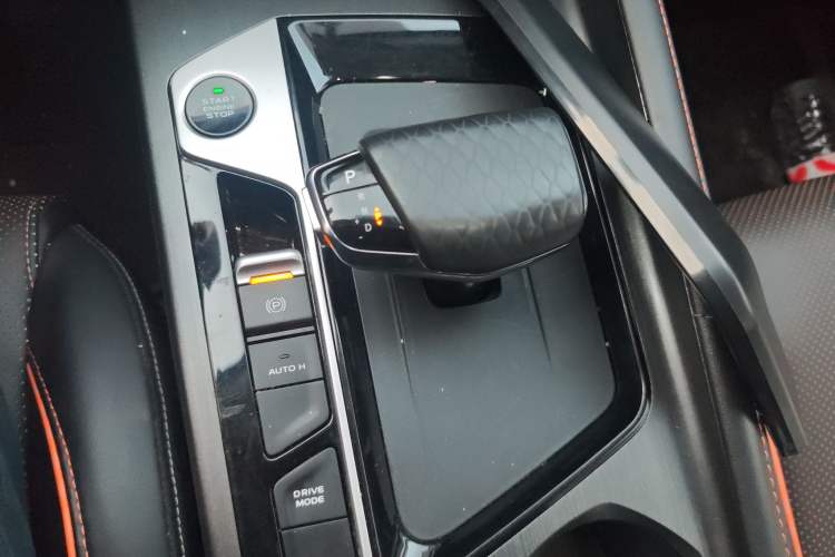 Used Oshan X7 PLUS 2022 1.5T Blue Whale Edition Automatic Smart Luxury 7-Seater
