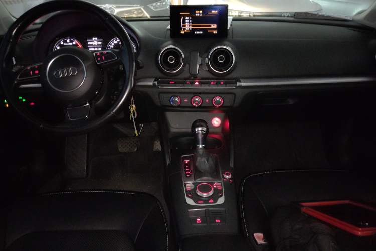 Used Audi A3 2015 Limousine 35 TFSI Millionth Anniversary Intelligent Leading Model
