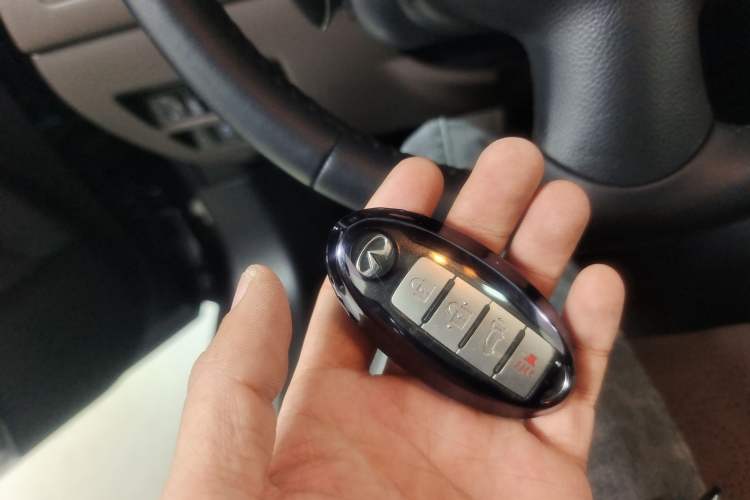 Used Infiniti QX70 2013 3.7L Standard Edition
