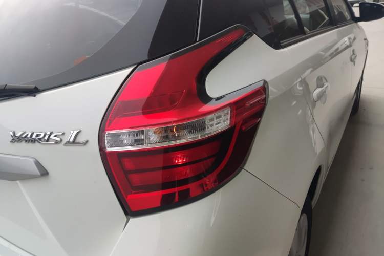 TDK.VehicleDetails.img