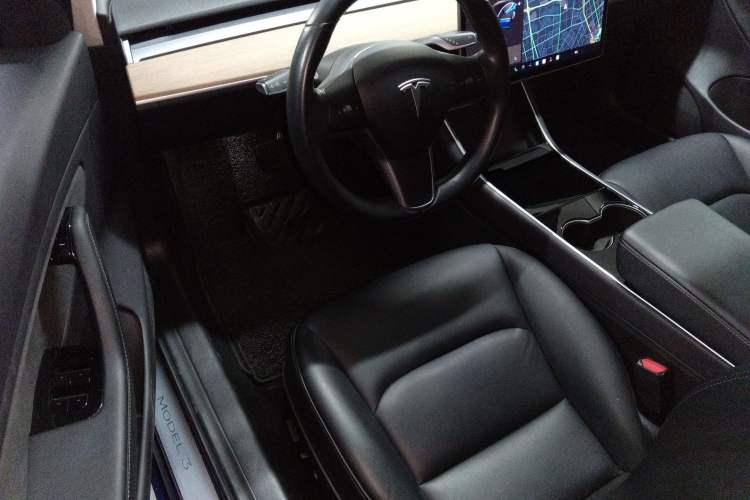 Used Tesla Model 3 2019 Long-Range Rear-Wheel-Drive Version
