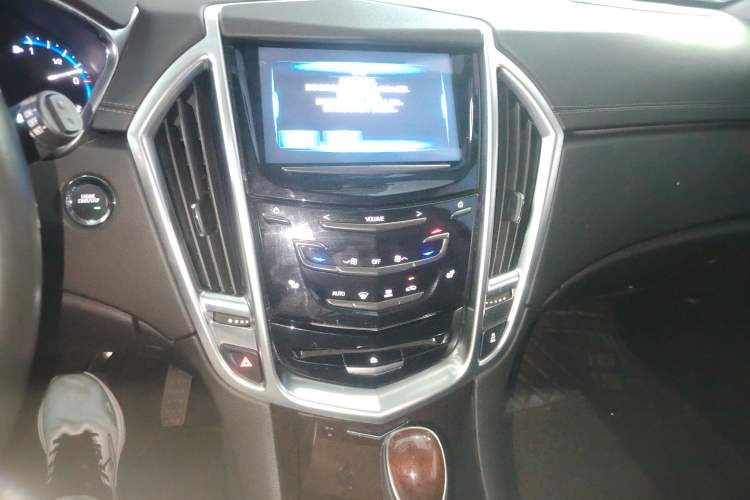 Used Cadillac SRX 2015 3.0L Elite Model
