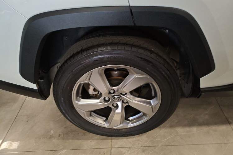 Used Toyota RAV4 2022 2.0L CVT Two-Wheel Drive Fashion Edition