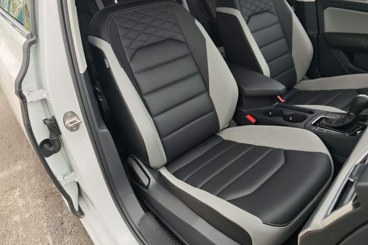 Used Volkswagen Bora 2024 300TSI DSG Prestige Edition
