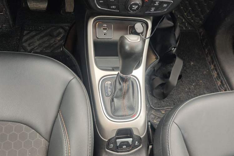 Used  Compass 2019 200T Automatic Prestige Edition
