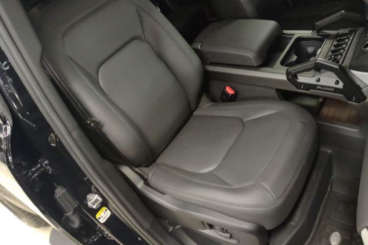 Used Land Rover Defender 2024 110 3.0T P400 Dark Edition
