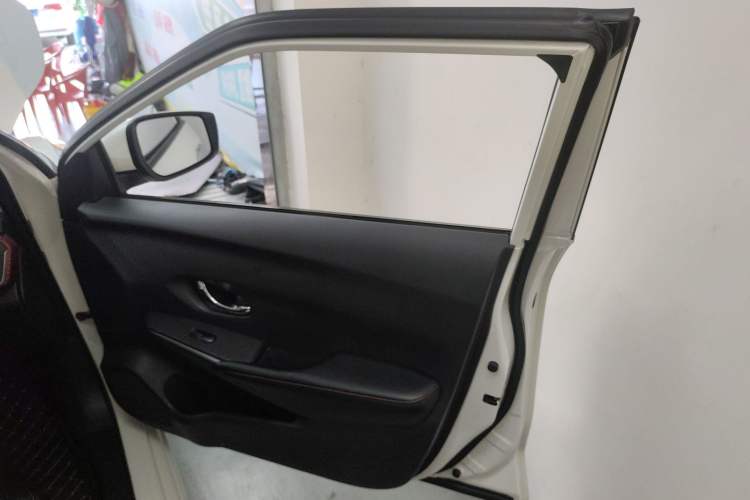 Used Nissan Lannia 2016 1.6L CVT Smart Cool Edition
