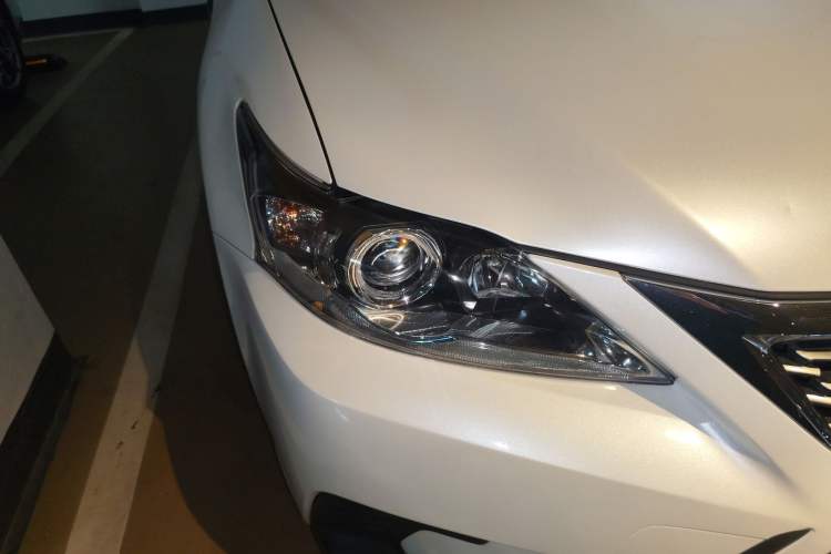 Used Lexus CT 2017 CT200h Elite Edition Two-Tone China V Standard