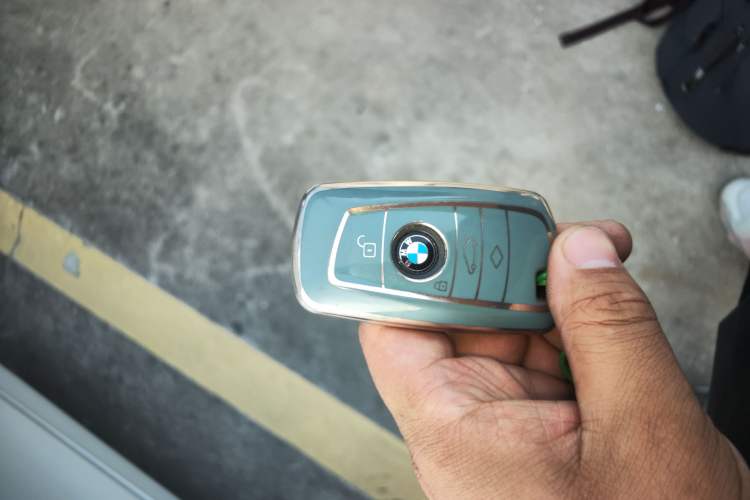 Used BMW 5 Series 2015 520i Elegant Edition
