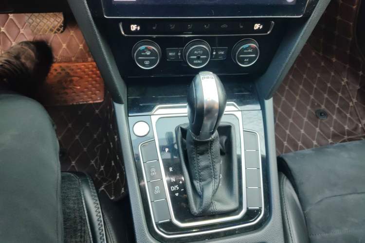 Used Volkswagen Magotan 2017 330TSI DSG Luxury Model
