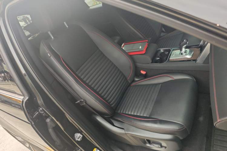 Used Land Rover Discovery Sport 2021 249 PS R-Dynamic S Performance Edition
