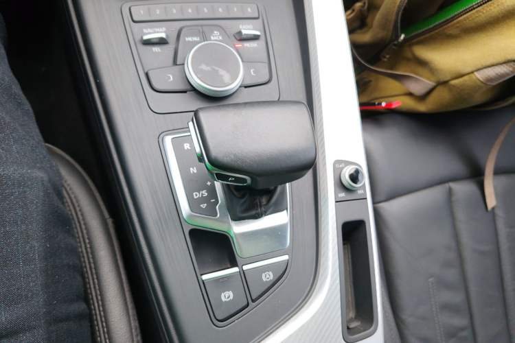 Used Audi A4L 2017 40 TFSI Style Edition
