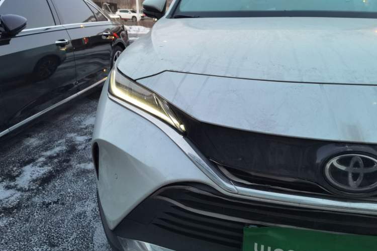 Used Toyota Harrier 2022 2.0L CVT Two-Wheel Drive Entry Version
