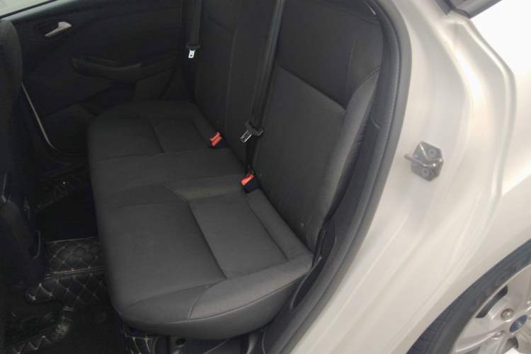 Used Ford Focus 2018 Hatchback Classic 1.6L Automatic Comfort Plus SmartDrive Edition
