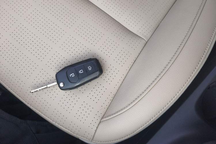 Used Ford Escort 2015 1.5L Automatic Fashion Model