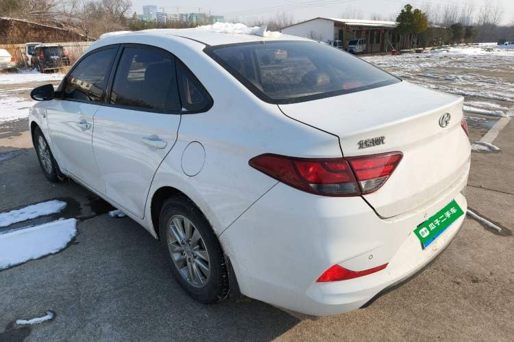 Used Hyundai Celesta 2017 1.6L Automatic Enjoyment Version GLS