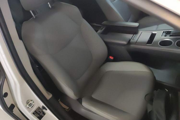 Used Toyota Granvia 2024 2.5L Hybrid Comfort Edition
