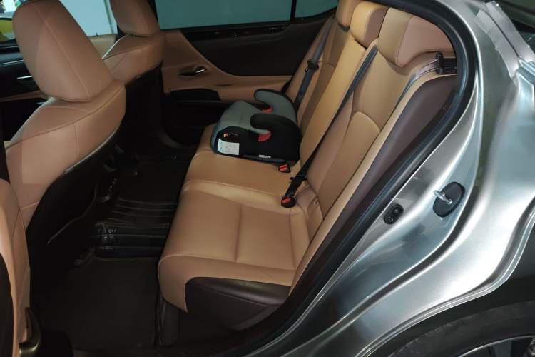 Used Lexus ES 2020 200 Excellence Edition