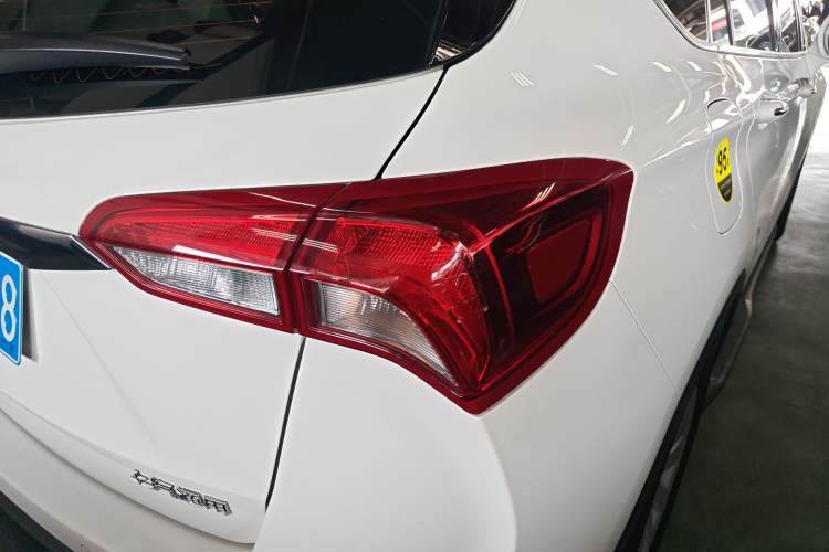 Used Buick Envision 2019 20T Two-Wheel Drive Luxury Version China VI Standard
