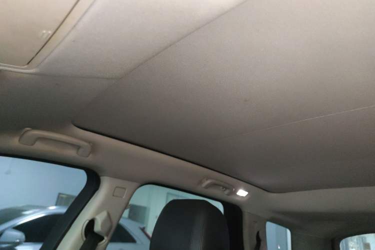 Used Land Rover Discovery Sport 2018 240 PS SE Version
