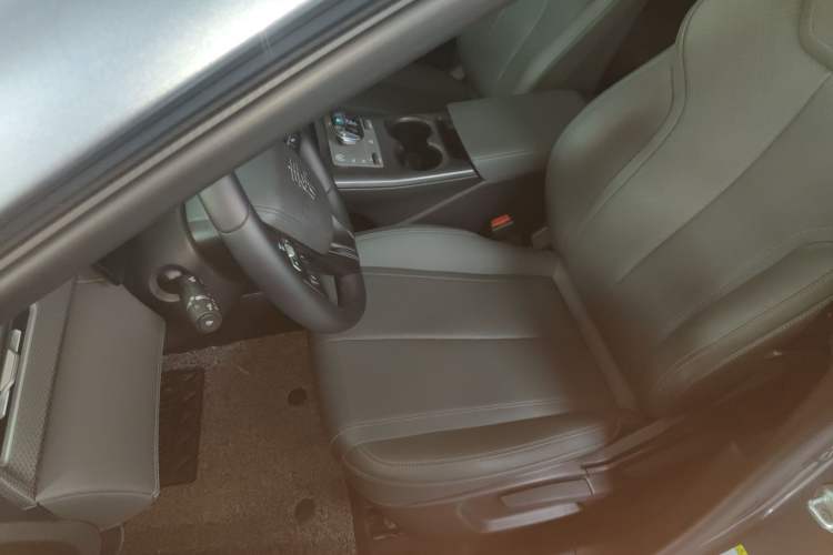 Used BYD Qin PLUS 2025 DM-i Smart Drive 55KM Leading Model
