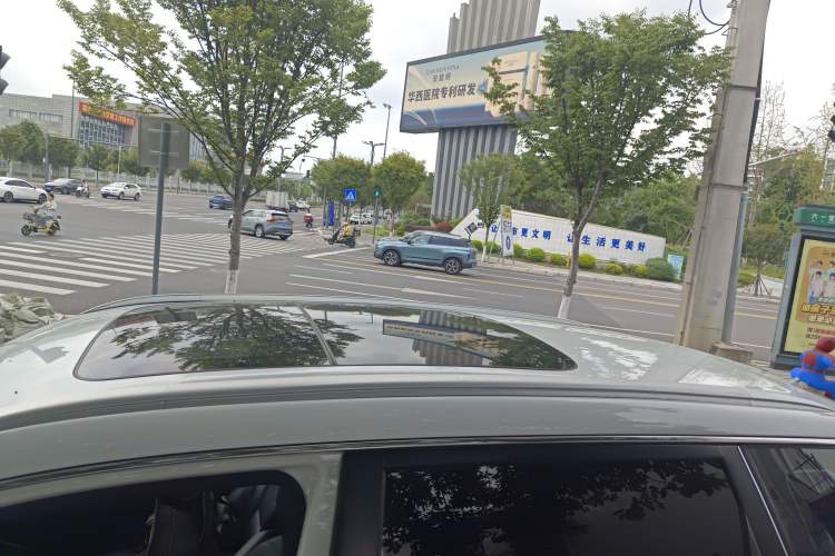 Used Geely Auto Emgrand X7 Sport 2018 1.8TD Automatic Two-Wheel Drive Smart Connect 4G Internet Edition