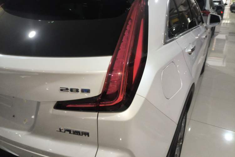 Used Cadillac XT4 2022 28T Two-Wheel-Drive Luxury Version
