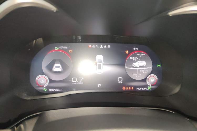 Used Wey VV6 2020 2.0T Two-Wheel Drive Smart Protection+
