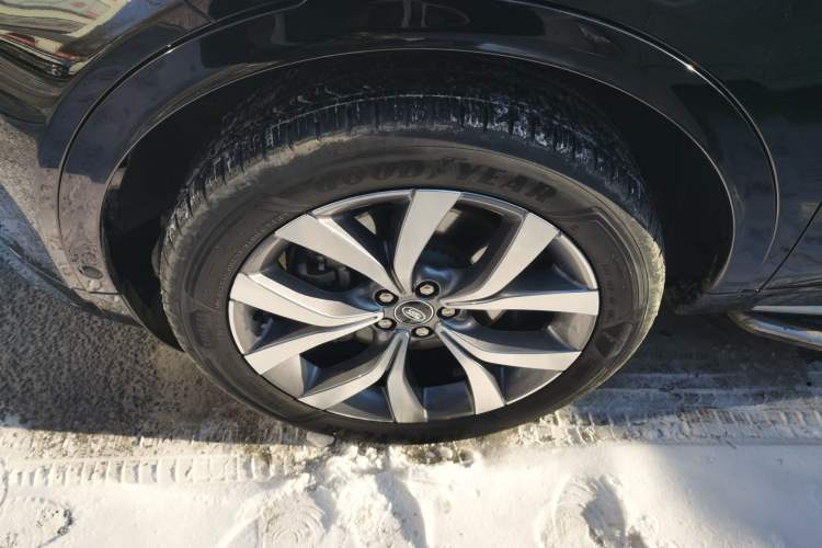 Used Land Rover Discovery Sport 2024 Luxury Custom Edition