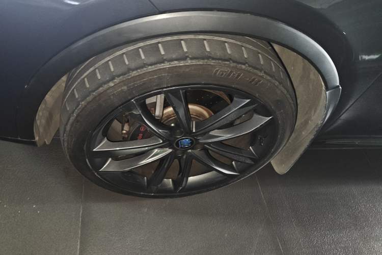 Used BYD Tang New Energy 2018 DM 2.0T All-Wheel Drive Smart Connect Elite 7-Seater China V Emission Standard