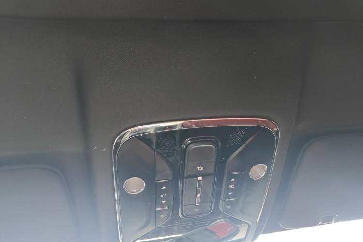 Used JETOUR X70 PLUS 2022 1.5T CVT Mountain 7-Seater