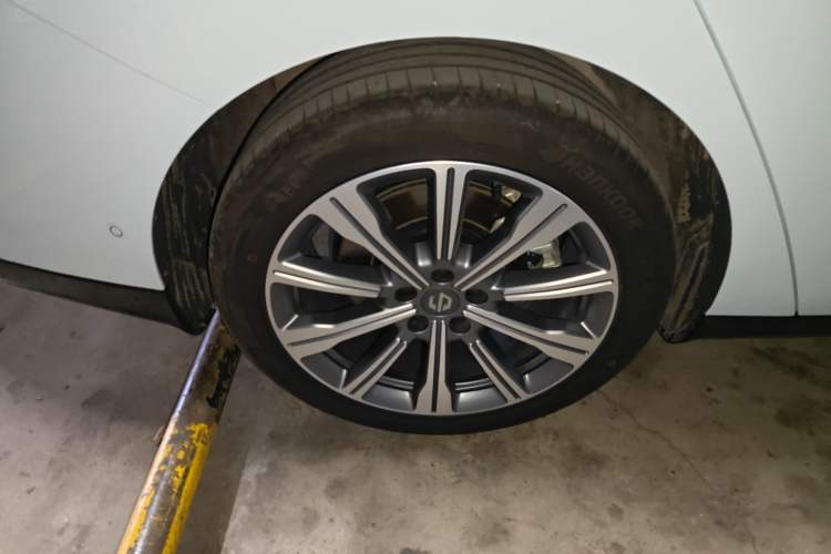 Used Leapmotor C01 2024 Range-Extended 216 Luxury Edition
